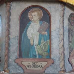 Bild des Evangelisten Johannes an der Kanzel